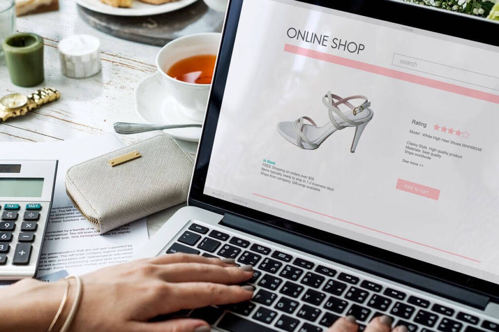 product display page for a shoe with ratings schema